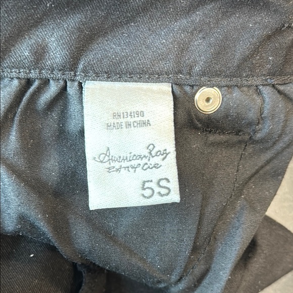 NWOT!! Classic Black Women's Jeans - Picture 8 of 8